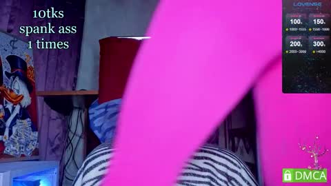 Snapshot of touch_m3 chatting on 11.23.25 online show from 11.23.25