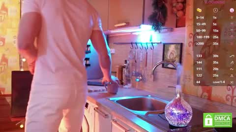 Snapshot of touch_of_eros chatting on 12.05.24 Paul online show from 12.05.24