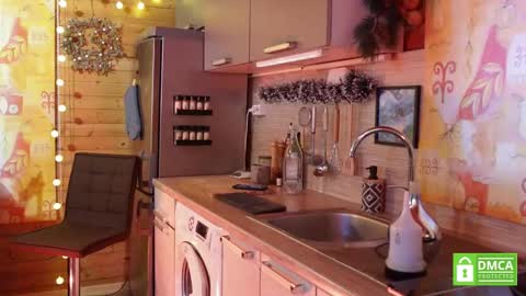 Snapshot of touch_of_eros chatting on 02.16.25 Paul online show from 02.16.25