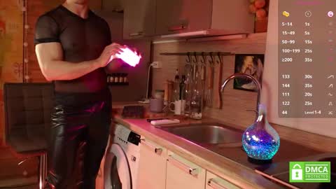 Snapshot of touch_of_eros chatting on 11.19.25 Paul online show from 11.19.25