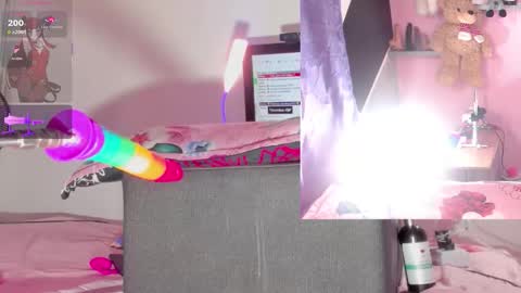 Snapshot of touk_kira chatting on 12.02.25 touk_kira online show from 12.02.25