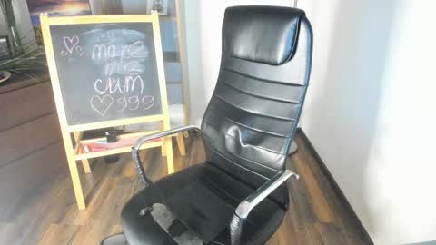 Snapshot of towrido chatting on 10.25.25 towrido online show from 10.25.25