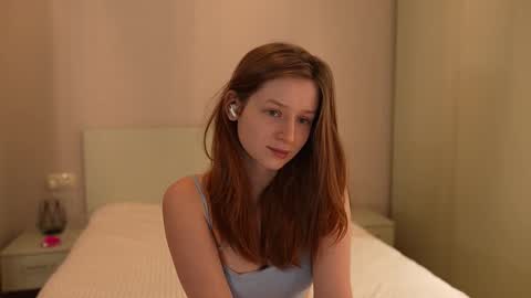 Snapshot of toxl chatting on 09.23.25 Bella online show from 09.23.25