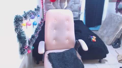 Snapshot of toxxxic_cams chatting on 11.28.25 toxca69 online show from 11.28.25