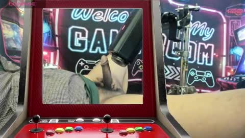 Snapshot of toysformycock chatting on 12.28.24 ToysForMyCock online show from 12.28.24