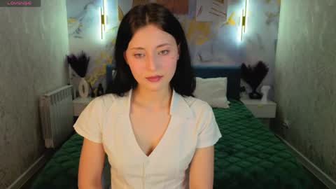 Snapshot of tracey_gill chatting on 05.16.26 tracey_gill online show from 05.16.26