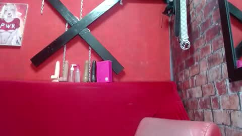 tracy_ks online show from 09.28.25