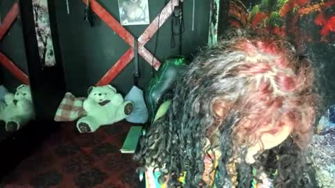 tracy_ks online show from 09.30.25