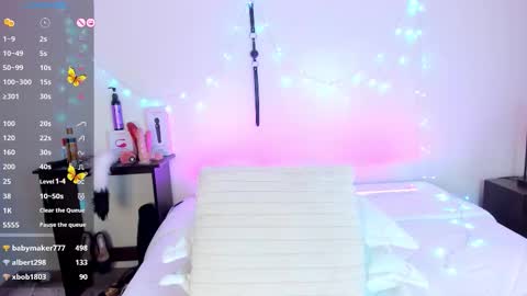 Snapshot of tracy_lambo chatting on 11.13.25 tracy online show from 11.13.25