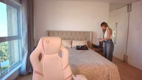 Tracy GMT2 Mon 3 AM - 4 PM Tue 3 AM - 4 PM Wed 3 AM - 4 PM Thur 3 AM - 4 PM Fri 3 AM - 4 PM online show from 07.09.26