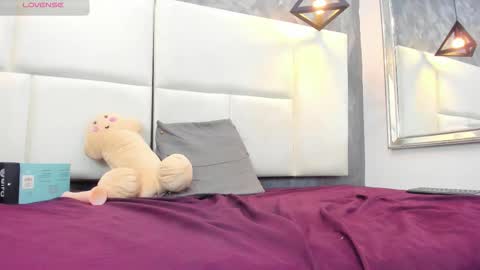 Tracy Wright online show from 03.06.26