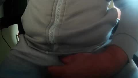 Snapshot of trafalgar9292 chatting on 11.12.25 trafalgar online show from 11.12.25