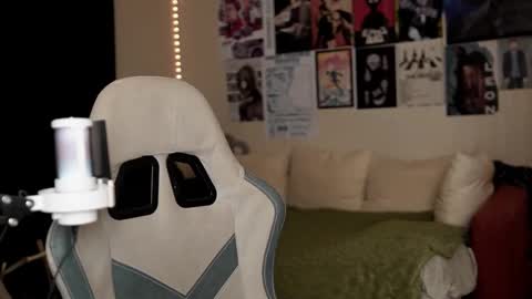 Ariana and Erik online show from 02.05.26