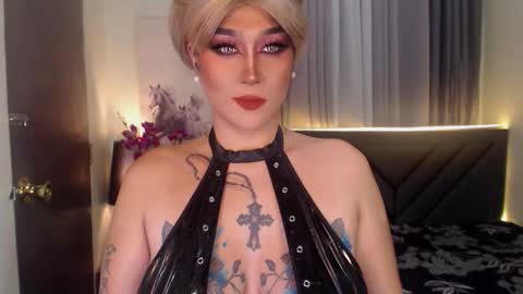 Snapshot of trandomsts chatting on 10.28.25 DOM irish online show from 10.28.25