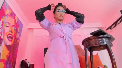 Snapshot of trannypartner chatting on 09.11.25 Juliana Giiraldo  online show from 09.11.25