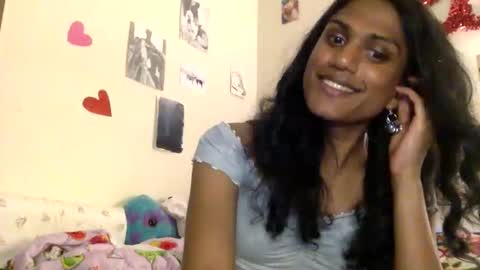 Snapshot of transamoure chatting on 05.18.26 transamoure online show from 05.18.26
