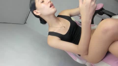 Snapshot of transbigcockrhian chatting on 11.17.25 Rhiane online show from 11.17.25