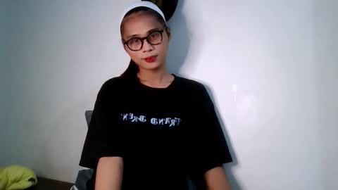 Snapshot of transbigcockselfsucker chatting on 10.21.25 GEN LUXS online show from 10.21.25