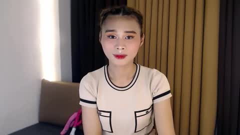 Snapshot of transbigcockselfsucker chatting on 12.15.25 GEN LUXS online show from 12.15.25