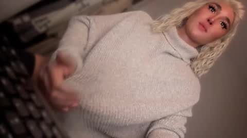 ALMIGHTY GODDESS VALENTINA online show from 11.09.25