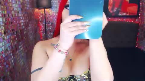 Snapshot of transplayfullolivia chatting on 02.16.25 KYLIE BELLA  TS online show from 02.16.25