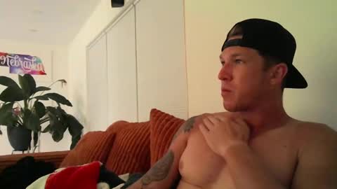 trash_man1989 online show from 11.24.25