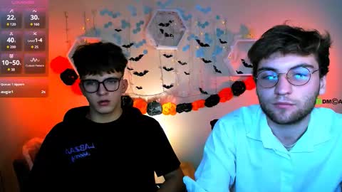 Snapshot of travis_wolf_ chatting on 10.25.25 Travis online show from 10.25.25