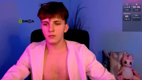 Snapshot of travis_wolf_ chatting on 11.09.25 Travis online show from 11.09.25