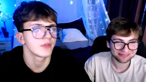 Snapshot of travis_wolf_ chatting on 11.20.25 Travis online show from 11.20.25