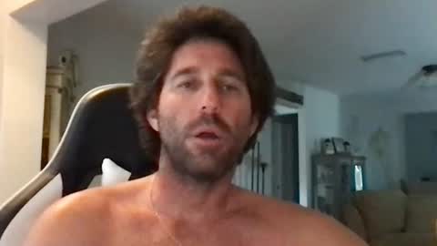 TravisKenn online show from 10.28.25