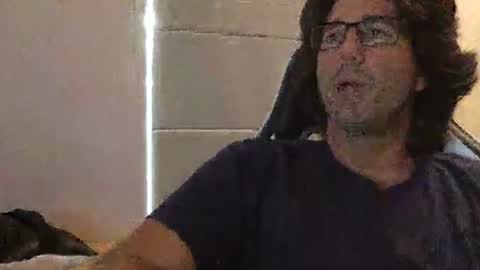 Snapshot of traviskenn chatting on 03.31.26 TravisKenn online show from 03.31.26