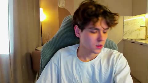 Snapshot of travisrivas chatting on 10.07.25 travisrivas online show from 10.07.25