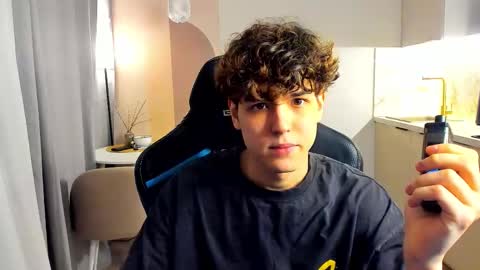 Snapshot of travisrivas chatting on 11.09.25 travisrivas online show from 11.09.25