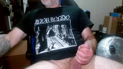 Snapshot of treasured_trash chatting on 05.30.26 Dilly Dally online show from 05.30.26