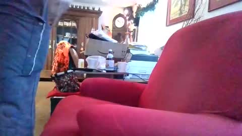 Snapshot of trebgeis1 chatting on 12.17.25 trebgeis1 online show from 12.17.25