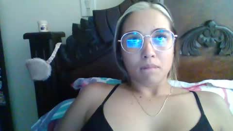 triana_bell online show from 02.03.25