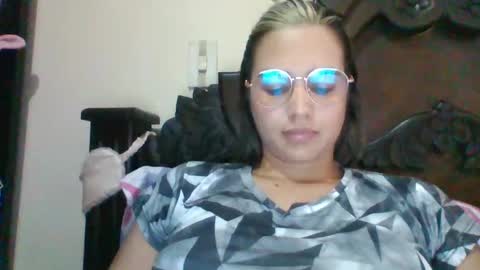 triana_bell online show from 02.07.25