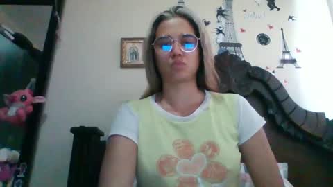 triana_bell online show from 02.17.25