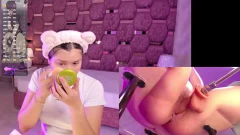 Snapshot of trianna__ chatting on 11.20.25 Trianna online show from 11.20.25