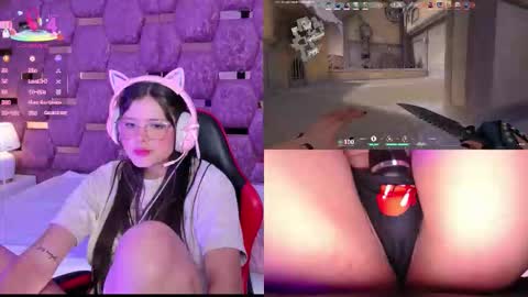 Snapshot of trianna__ chatting on 11.22.25 Trianna online show from 11.22.25