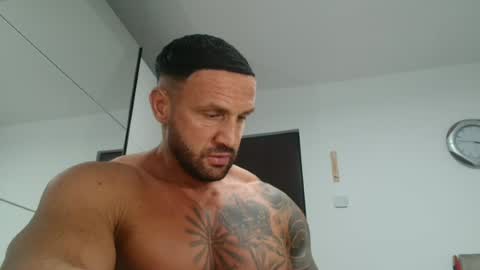 Snapshot of tridentmuscles chatting on 05.13.26 tridentmuscles online show from 05.13.26