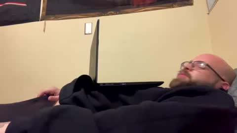 triller402 online show from 01.11.26