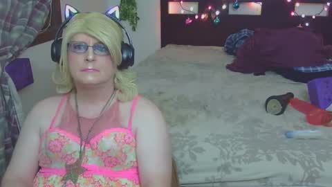 Trina Tushy Deluxe online show from 09.23.25