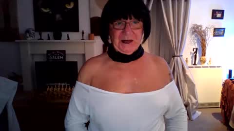 trinity1011 online show from 10.05.25