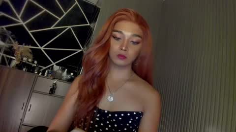 Ms Ella online show from 01.16.25