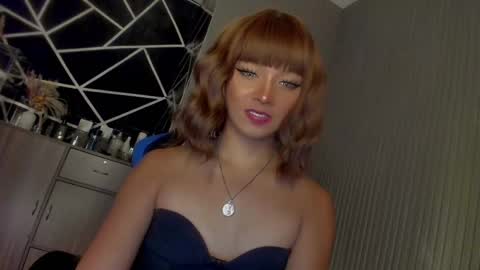 Ms Ella online show from 01.30.25