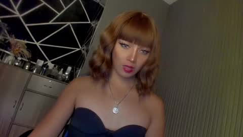 Ms Ella online show from 02.02.25