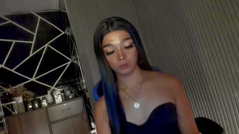 Ms Ella online show from 03.11.25