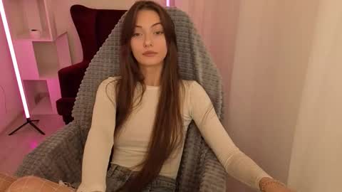 Emma  online show from 11.26.25