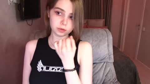 Snapshot of tripleprinces chatting on 03.02.25 tripleprinces online show from 03.02.25